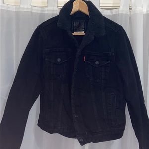 ❌ SOLD Levi’s Ex-Boyfriend Sherpa Denim Jacket